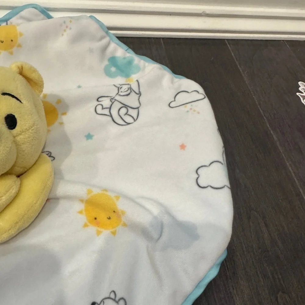 NWOT Disney Winnie the Pooh Bear Infant Baby Toddler Plush Toy Blanket Lovey